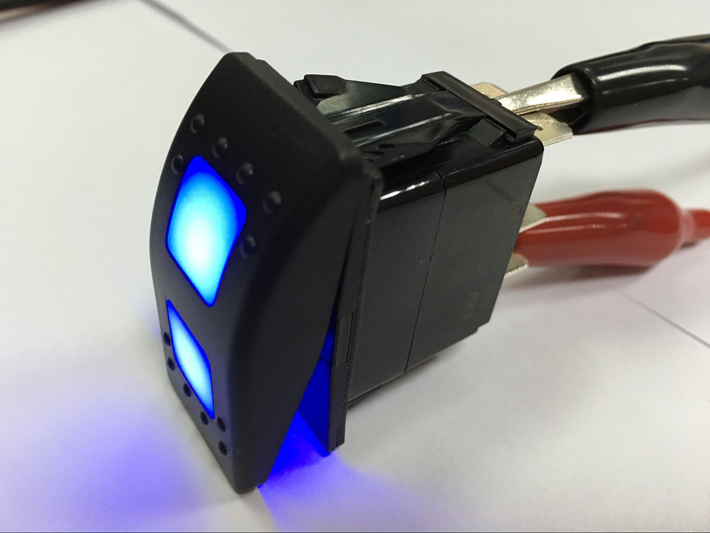 rocker switch.jpg rocker switch.jpg